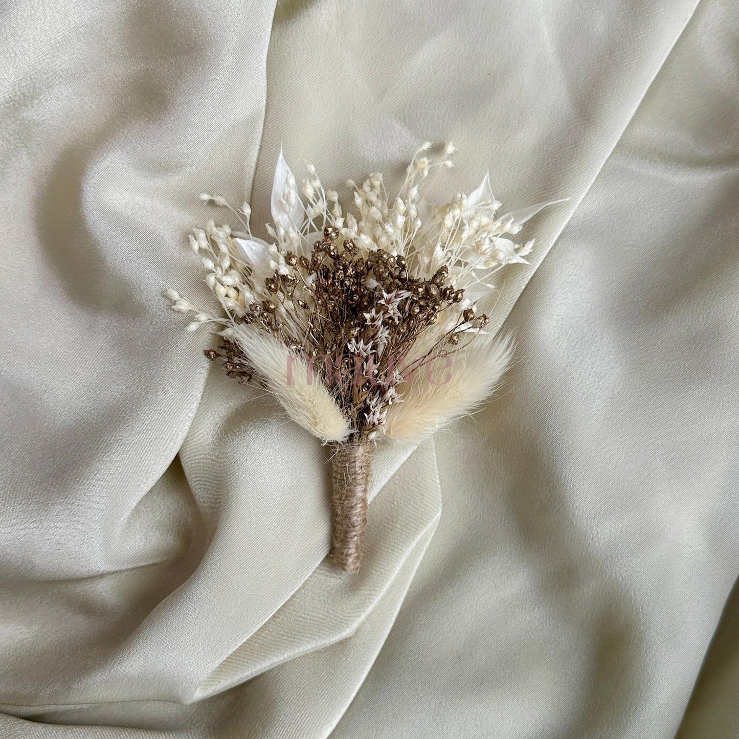 buttonhole - bronze collection