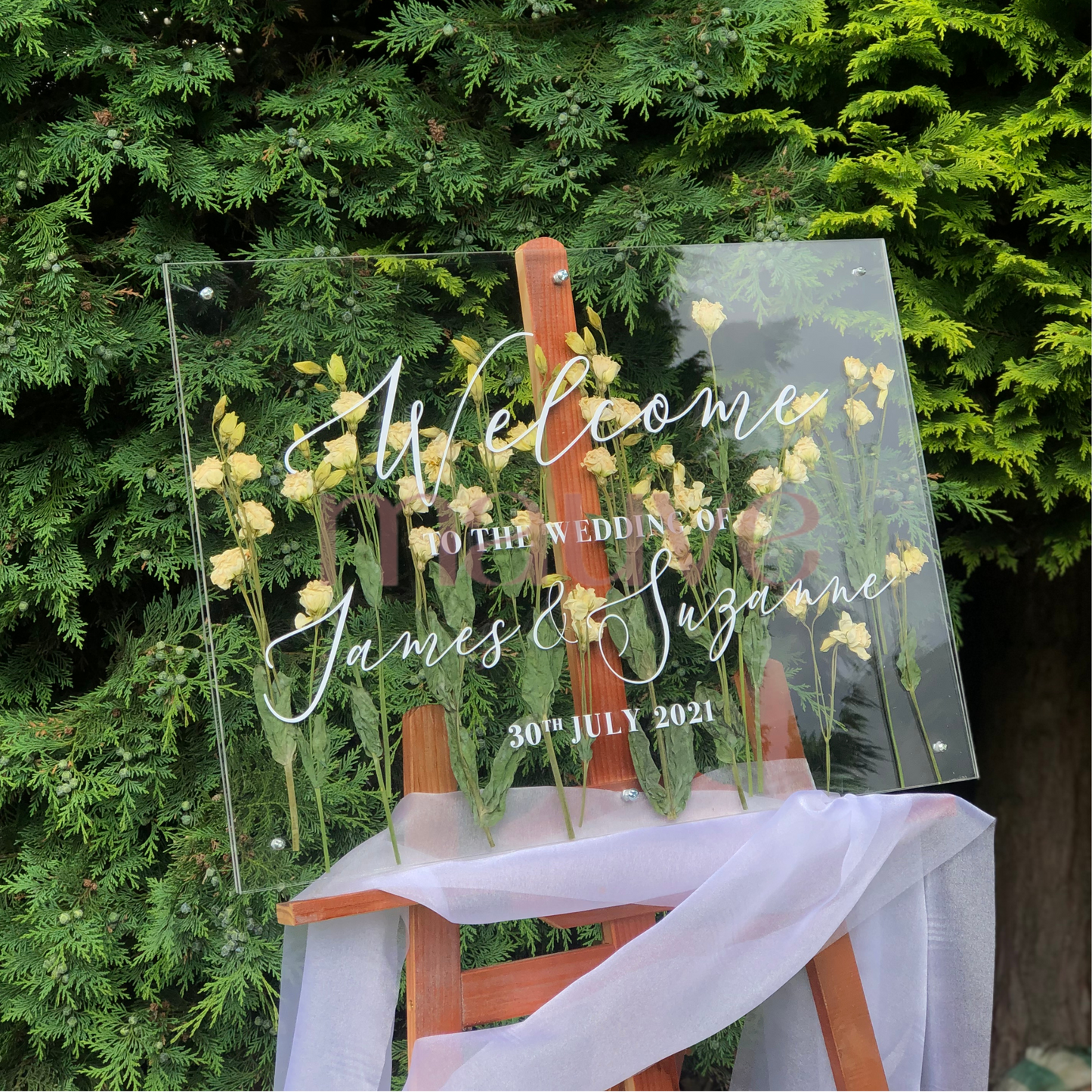 acrylic welcome sign - pressed flower